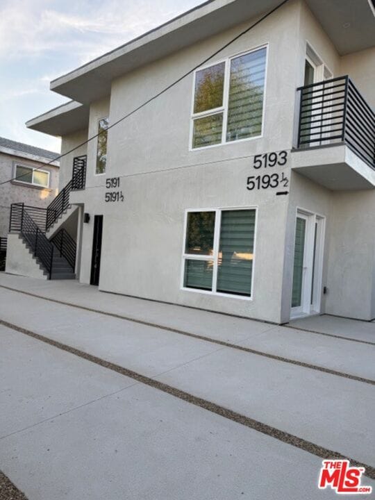 Building Photo - 5191 Lindley Ave