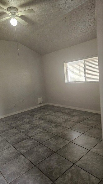 Building Photo - 2610 Strait Ln