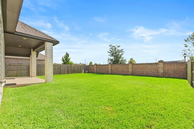 Building Photo - 15818 Weston Ridge Dr