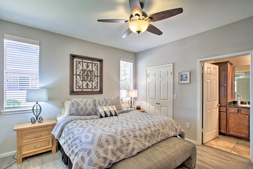 Building Photo - 7009 E Acoma Dr