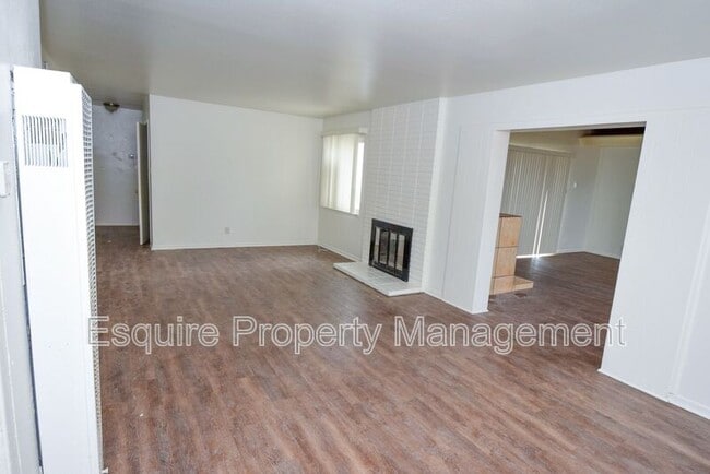 Building Photo - 405 Spruce St