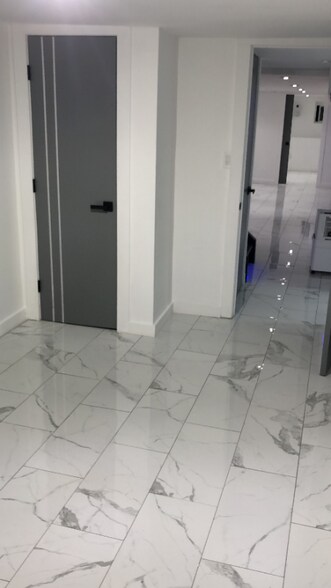 Building Photo - 196 Danforth Ave