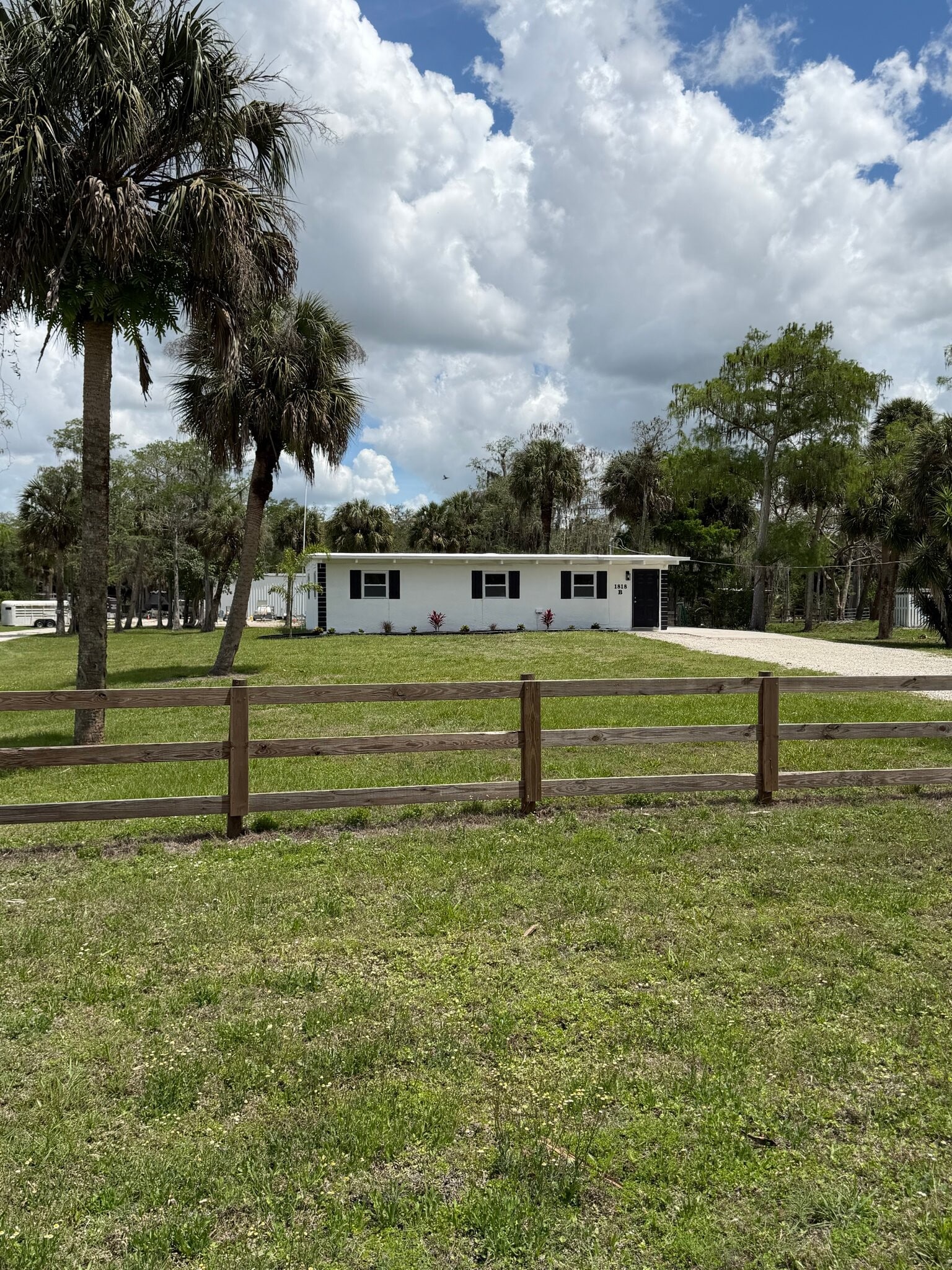Building Photo - 1818 Richards St
