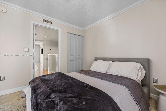 Building Photo - 300 Euclid Ave