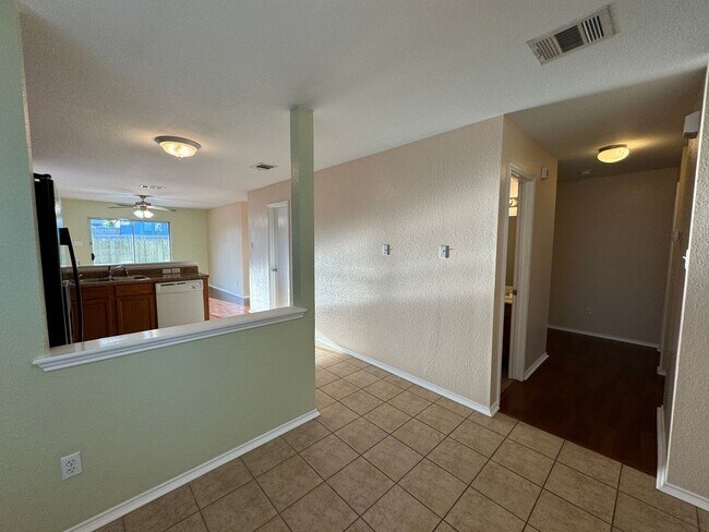 Building Photo - 3-Bedroom House for Rent in Killeen