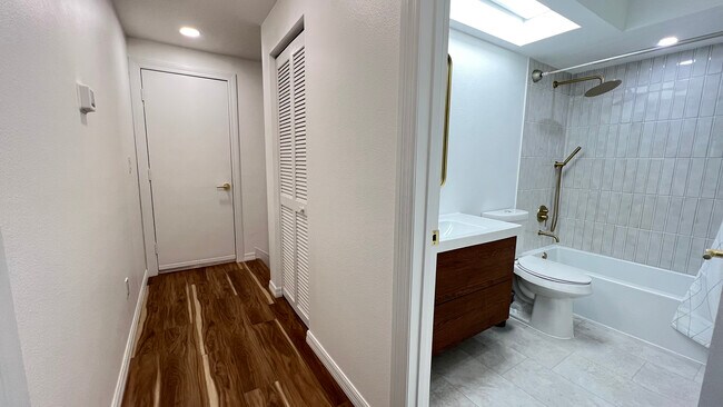 Building Photo - 2870 Rampart Cir