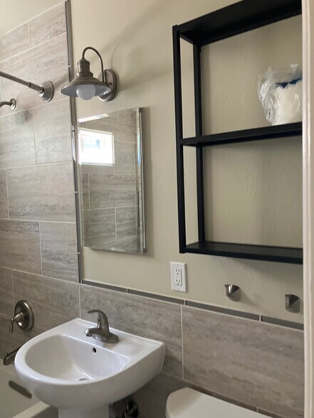 Sink & Vanity - 4554 Pescadero Ave