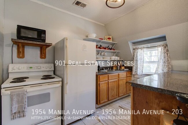 Building Photo - 1954 Manila Ave