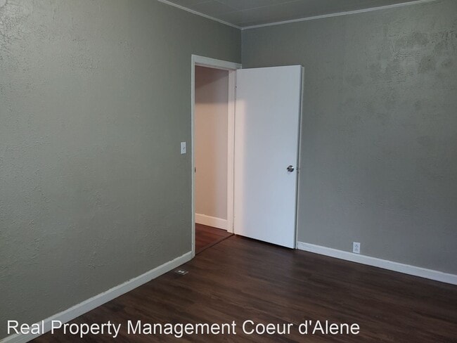 Building Photo - 4 br, 2 bath House - 317 W Davidson Ave.