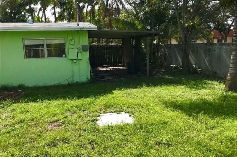 Building Photo - 11 NE 17th Ave