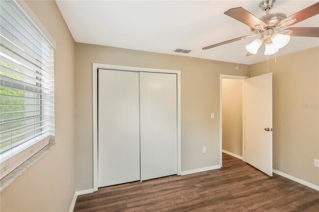 Building Photo - 8303 Broken Willow Ln