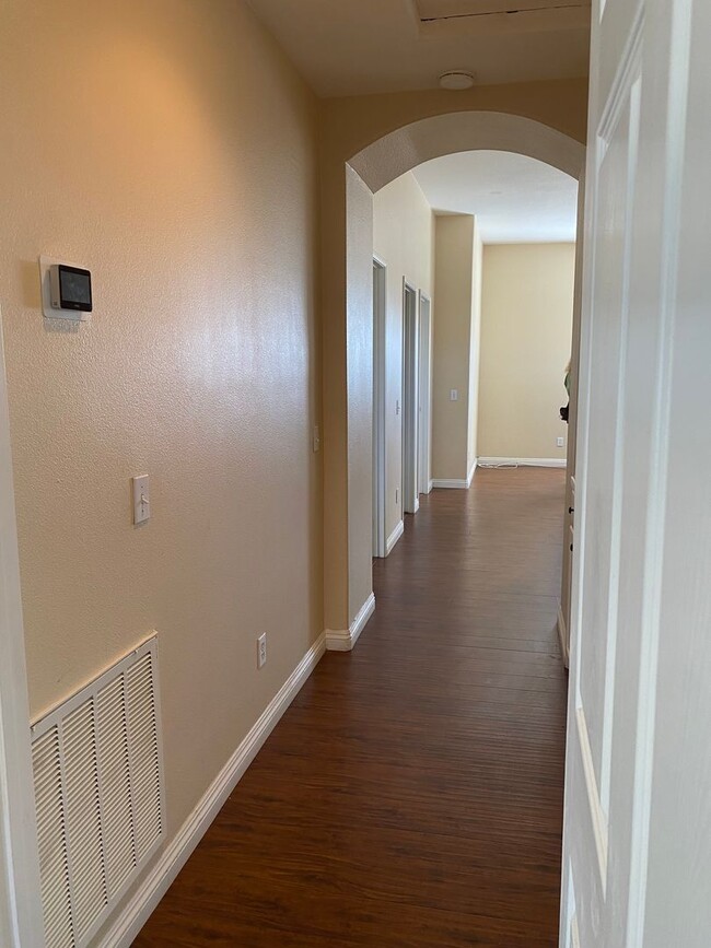 Building Photo - 12720 Lasselle St