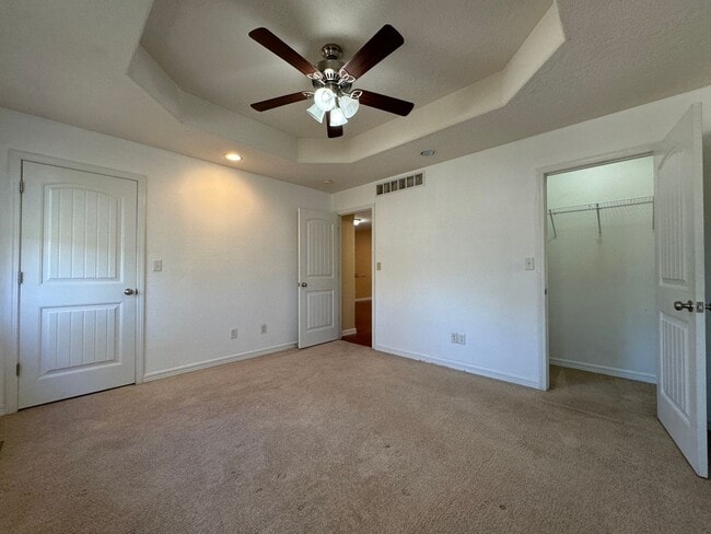 Building Photo - 3 Bedroom Home in Downtown Waynesville!