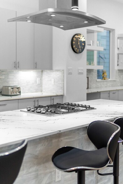 Building Photo - 2103 McGowen St