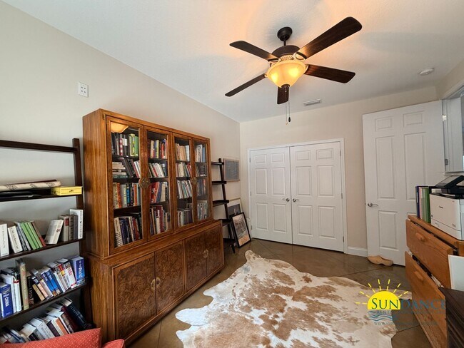 Building Photo - Beautiful Waterfront Property Near The Pallet Bar, Convenience Stores & Goofy Golf!