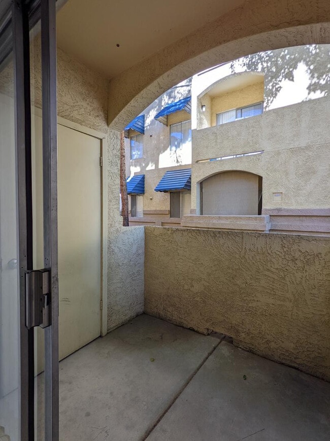Building Photo - 12221 W Bell Rd