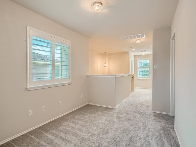 Building Photo - 819 Palo Duro Dr
