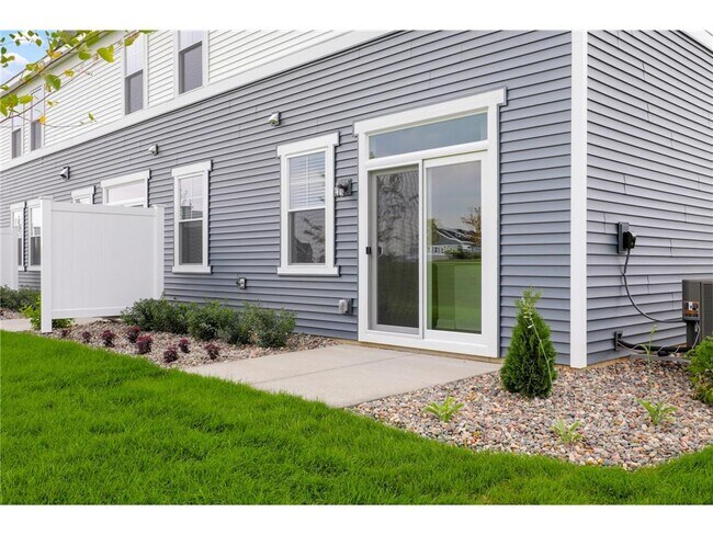 Building Photo - 9365 4th St Ln N