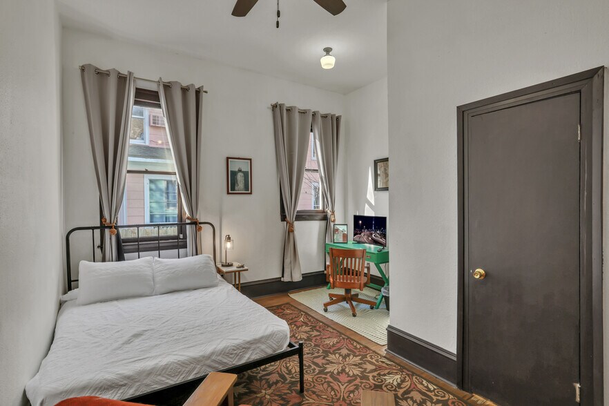 Room 2 Bedroom, Work Space - 51 E 4th St