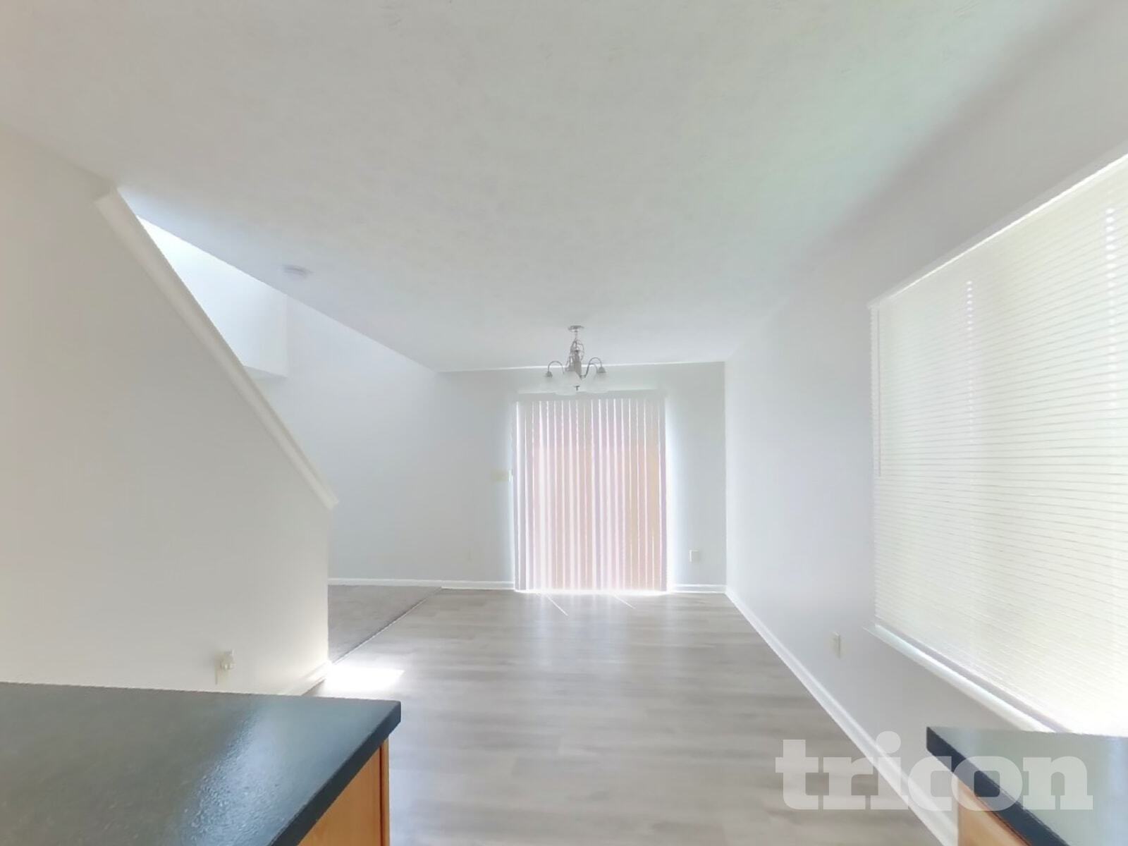 Building Photo - 569 Stobus Dr