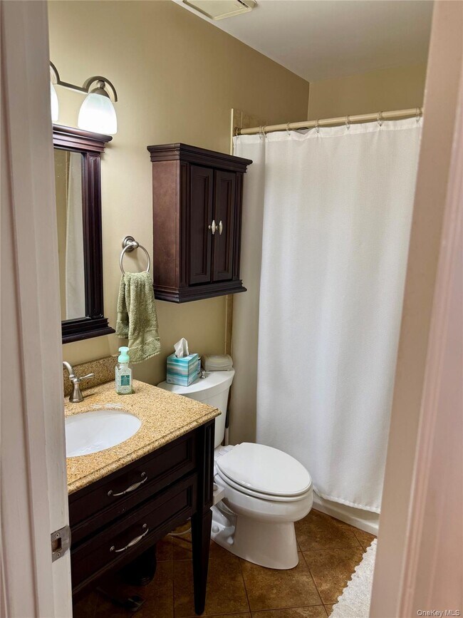 Building Photo - 4013 Whispering Hills Dr