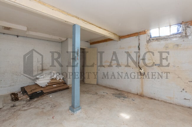 Building Photo - 1421 N Holyoke St