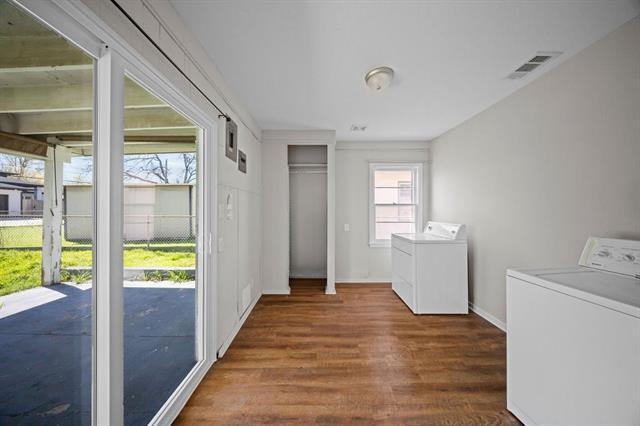 Building Photo - 5829 Holloway St