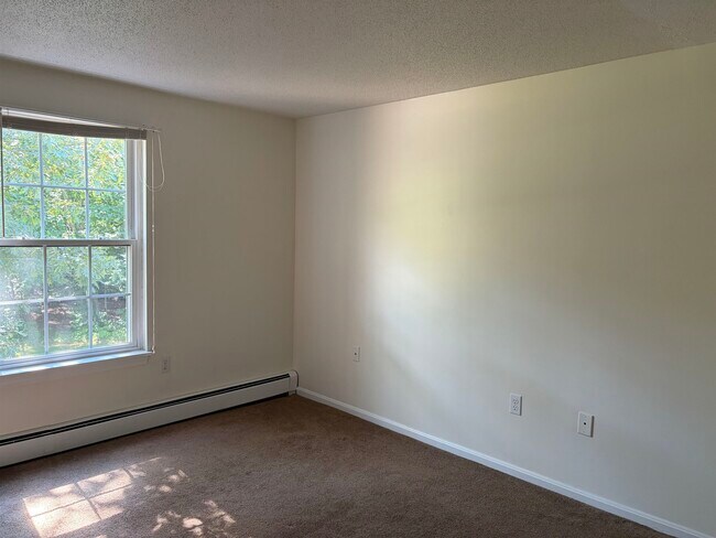 Building Photo - 2108 White Cedar Blvd