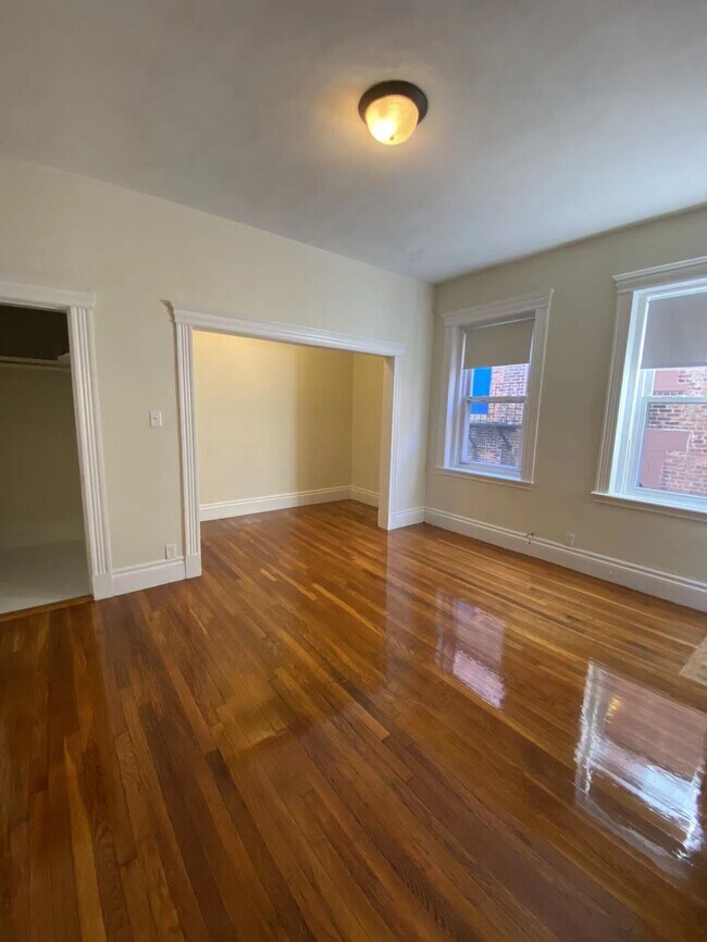 Building Photo - 5 Walbridge St