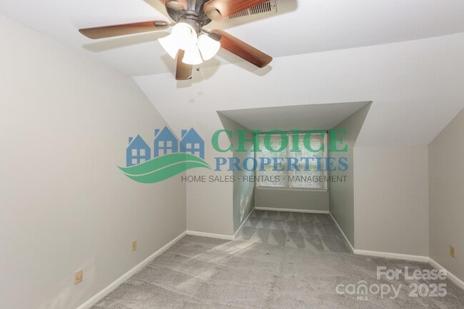 Building Photo - 9223 N Vicksburg Park Ct