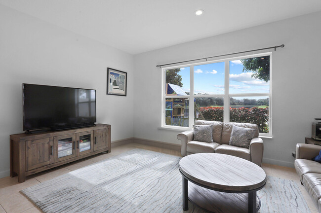 Building Photo - 143 Isle Verde Way