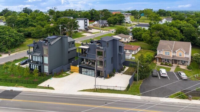 Building Photo - 2111 Cahal Ave