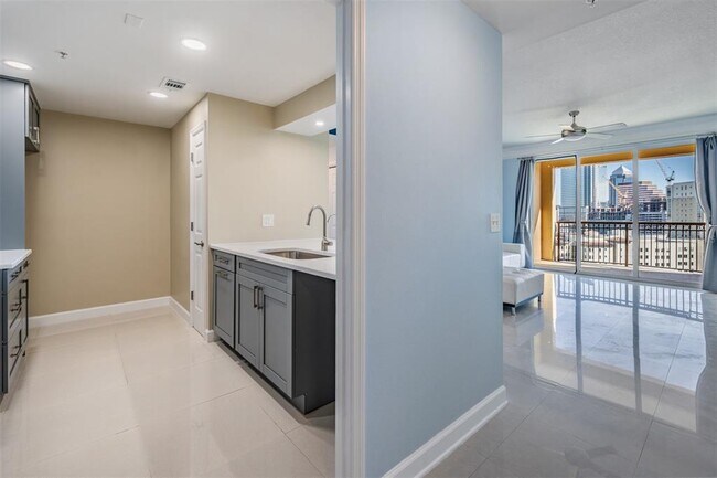 Building Photo - 345 Bayshore Blvd