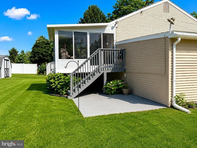 Building Photo - 7 Tipton Dr