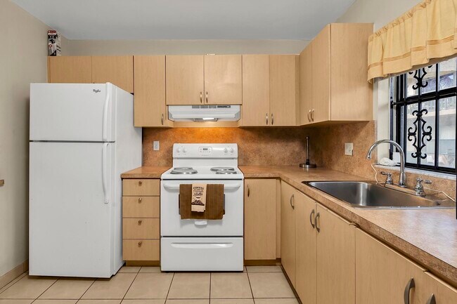 Building Photo - 6715 W 26th Dr