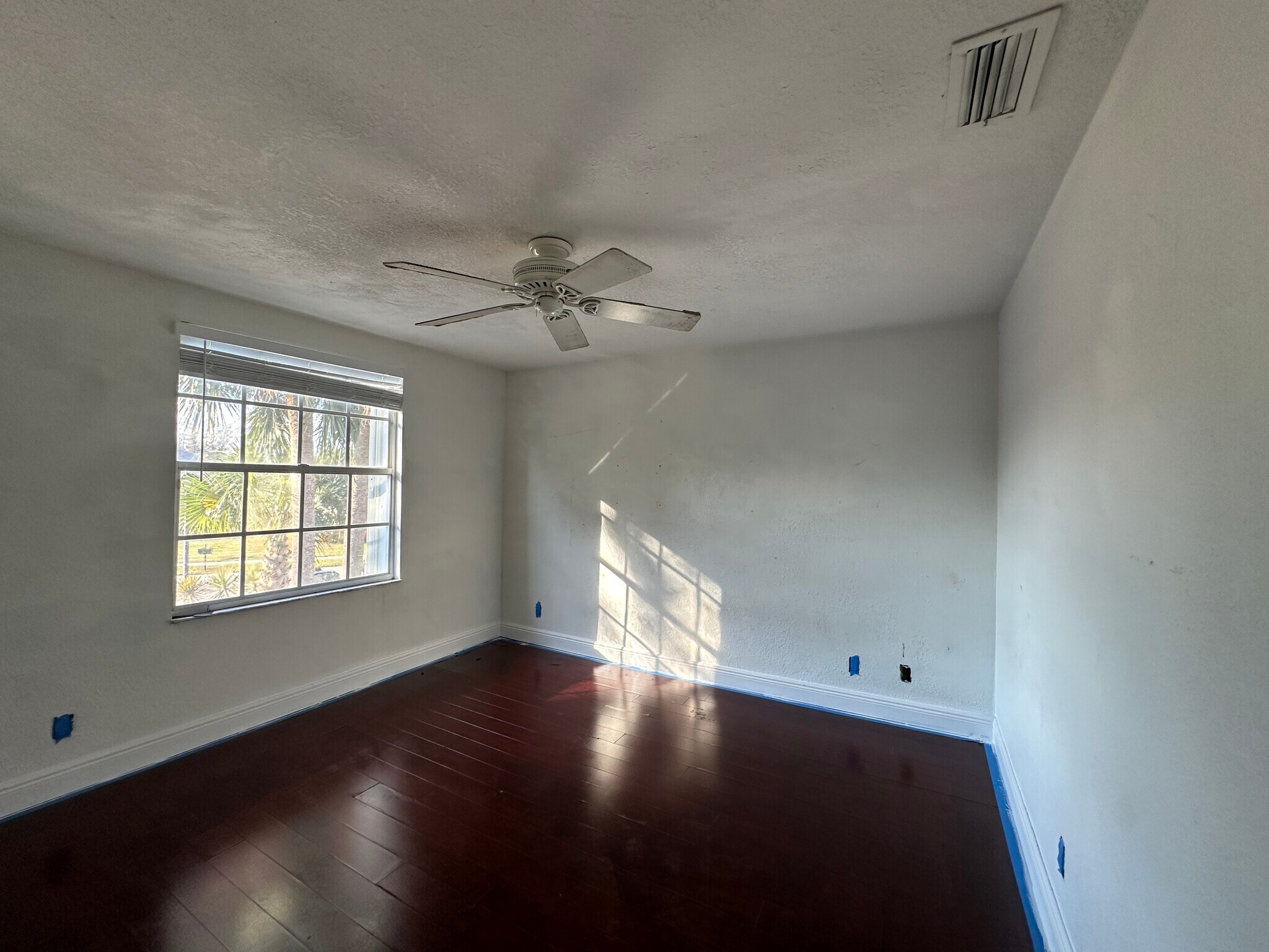 Building Photo - 124 Canterbury Plz