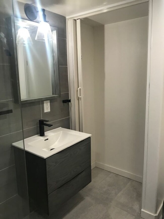 Building Photo - Private Studio w/Loft, 1 Bath rental in Gr...