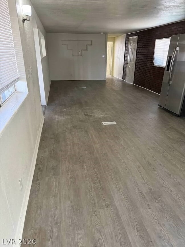 Building Photo - 1121 Pawnee Ln