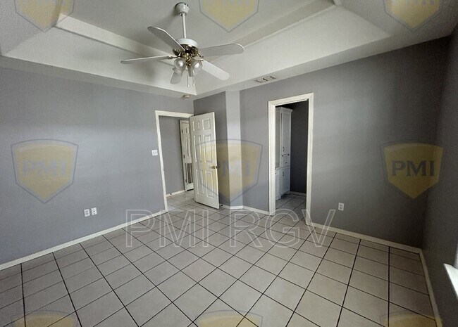 Building Photo - 2205 N Erica St