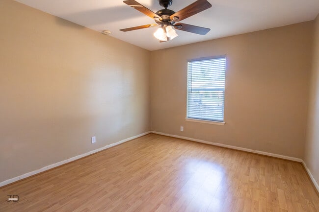 Building Photo - 4807 Del Rio Trail