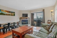 Building Photo - 410 D Bayview Dr