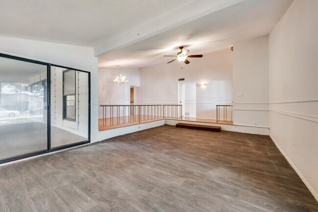 Building Photo - 3441 Flagstone Dr