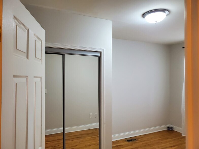Bedroom - 1653 Trinidad Ave NE
