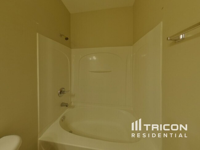 Building Photo - 1309 Winwood Dr