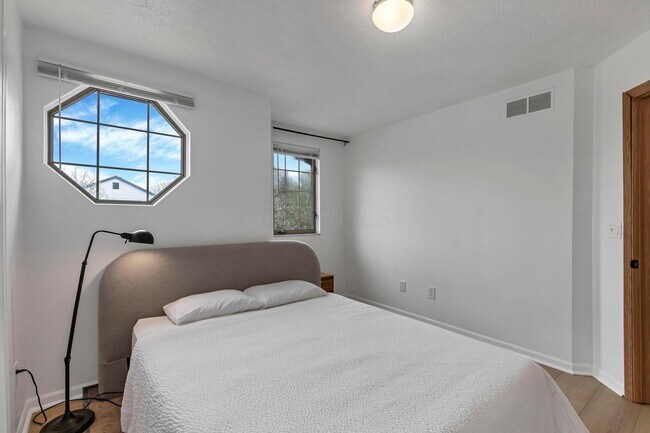 Building Photo - 2639 Berber St