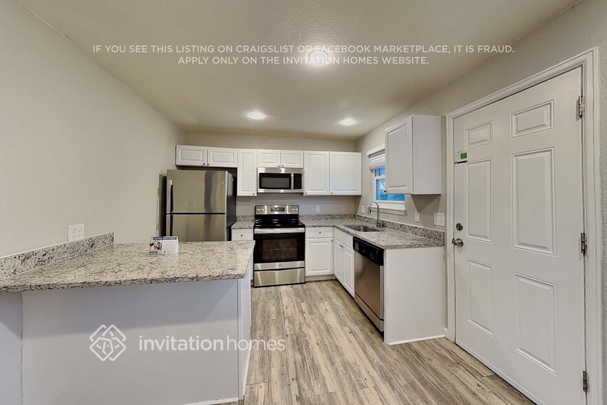 Building Photo - 10852 Ingalls Cir
