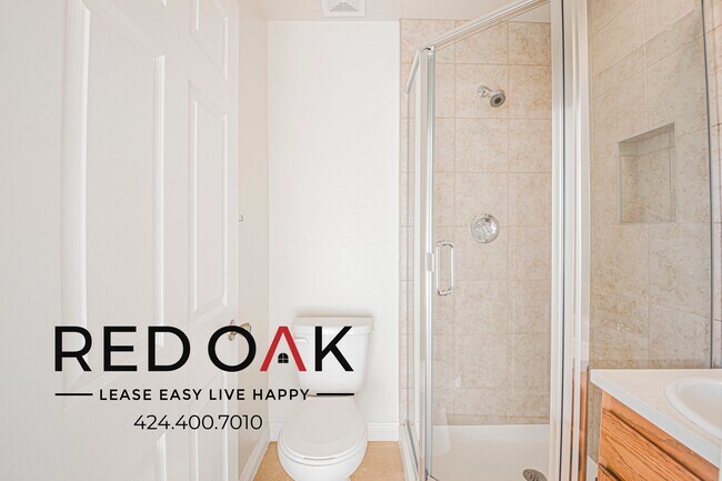 Building Photo - 4651 Cahuenga Blvd