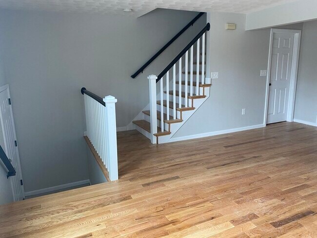 Building Photo - 104 Walpole St