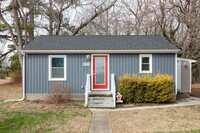 Building Photo - 2 Bedroom, 1 Bath Rental in North Chesterf...