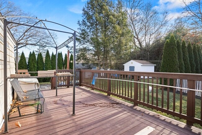 Building Photo - 17 Irene Ave